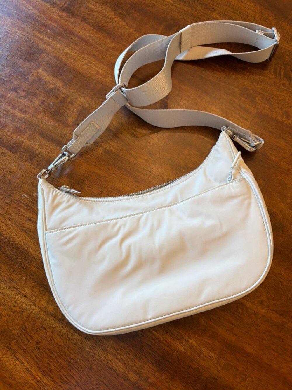 Lululemon City Essentials Mini Shoulder Bag 1L Butter Cream *Marks - Picture 3 of 6